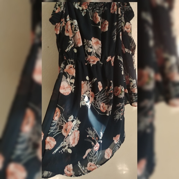 Plus size off Shoulder Dress - Picture 6 of 7